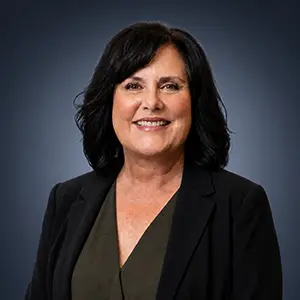 Leona Smialek