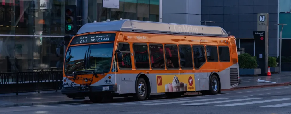 metro bus crash in studio city