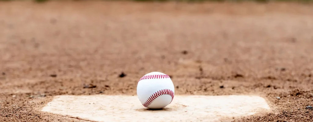 mookie betts foul ball injury