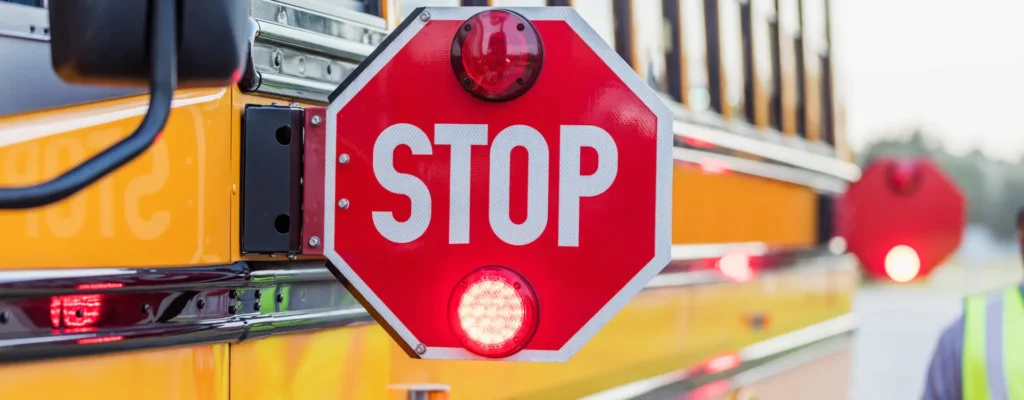 atropellado por autobús escolar en bakersfield