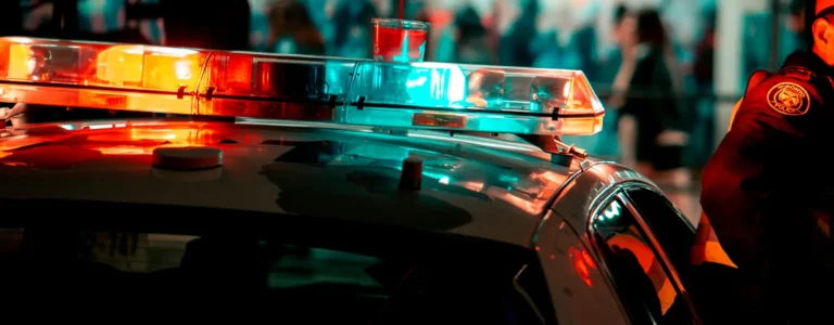persecución policial con niños a bordo en Bakersfield