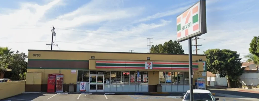 violento choque en estacionamiento de 7 eleven