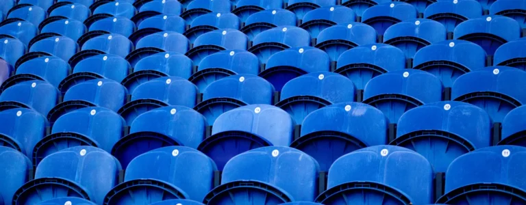 caída de concreto en el dodger stadium