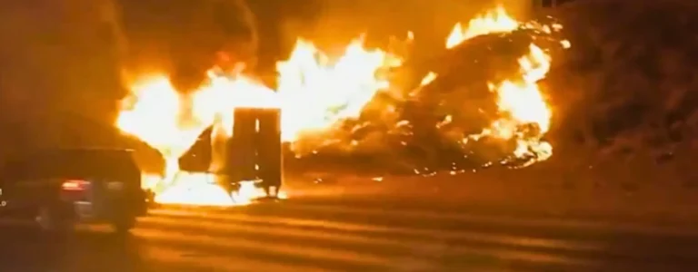 choque de tráiler en la autopista 5
