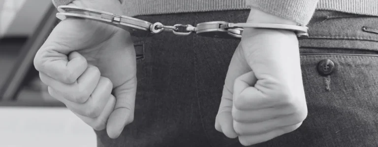 persecución policial en Newport